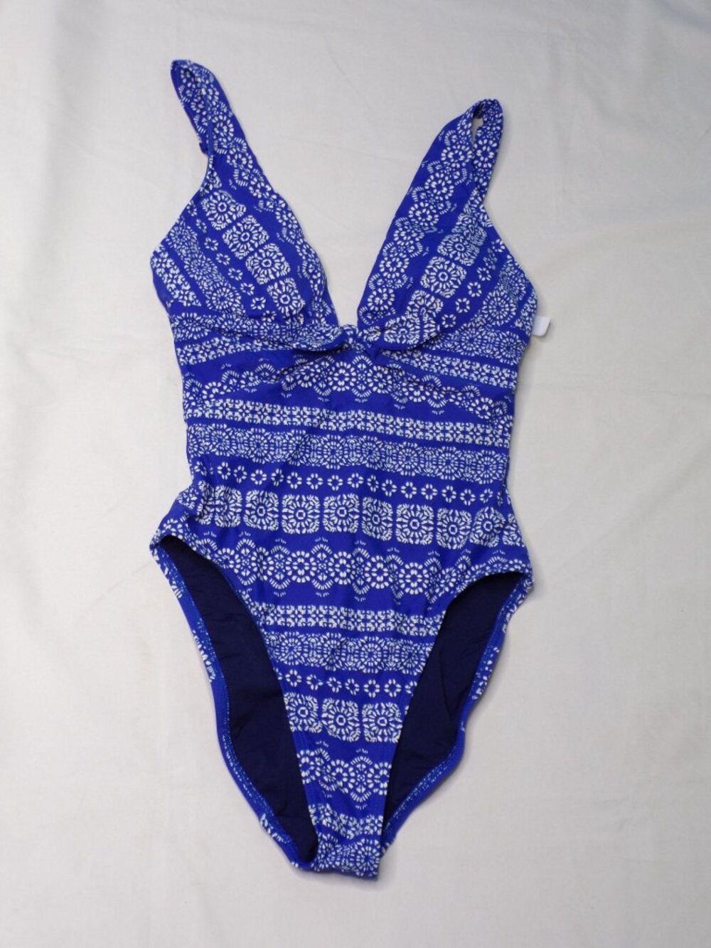 🆕ROBIN PICCONE Isla Plunge One Piece Swimsuit Blue & White Print 6 - Picture 8 of 11